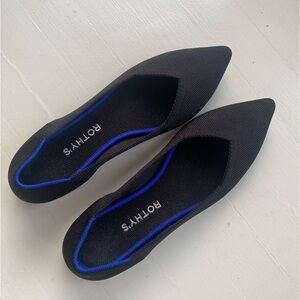Rothy’s size 9 black pointed toe flat